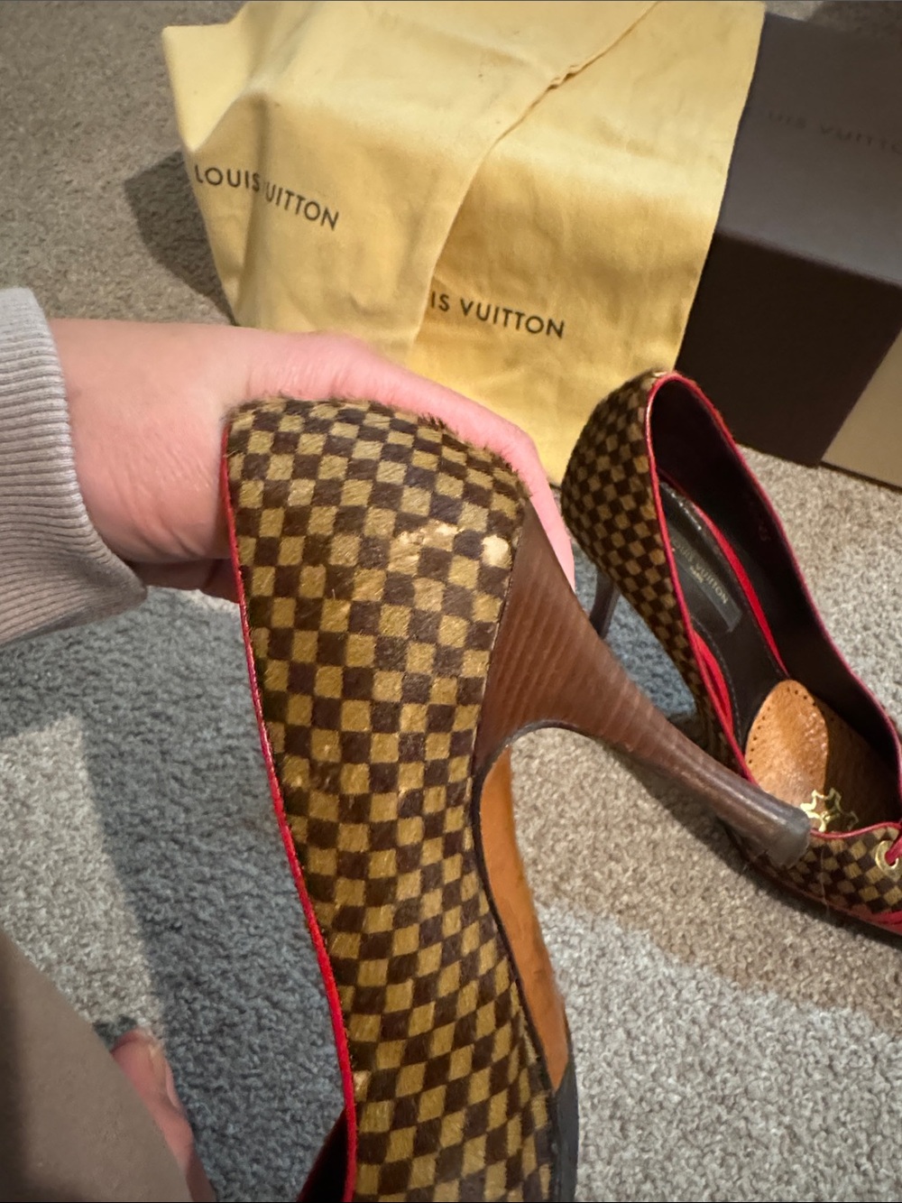 Louis Vuitton Red & Brown Damier Pointed Toe Bow Pumps size 35 - Picture 15 of 16